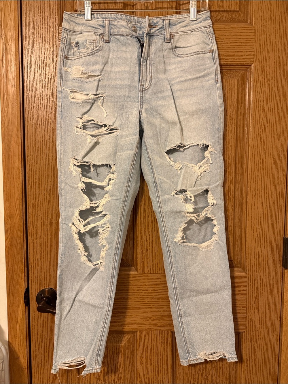 American Eagle Outfitters Light Wash Ripped Mom Jeans